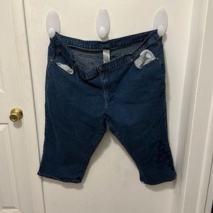Basic Edition capris size 24